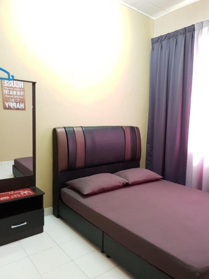 Lindanazri Homestay Mitc Melaka Buitenkant foto